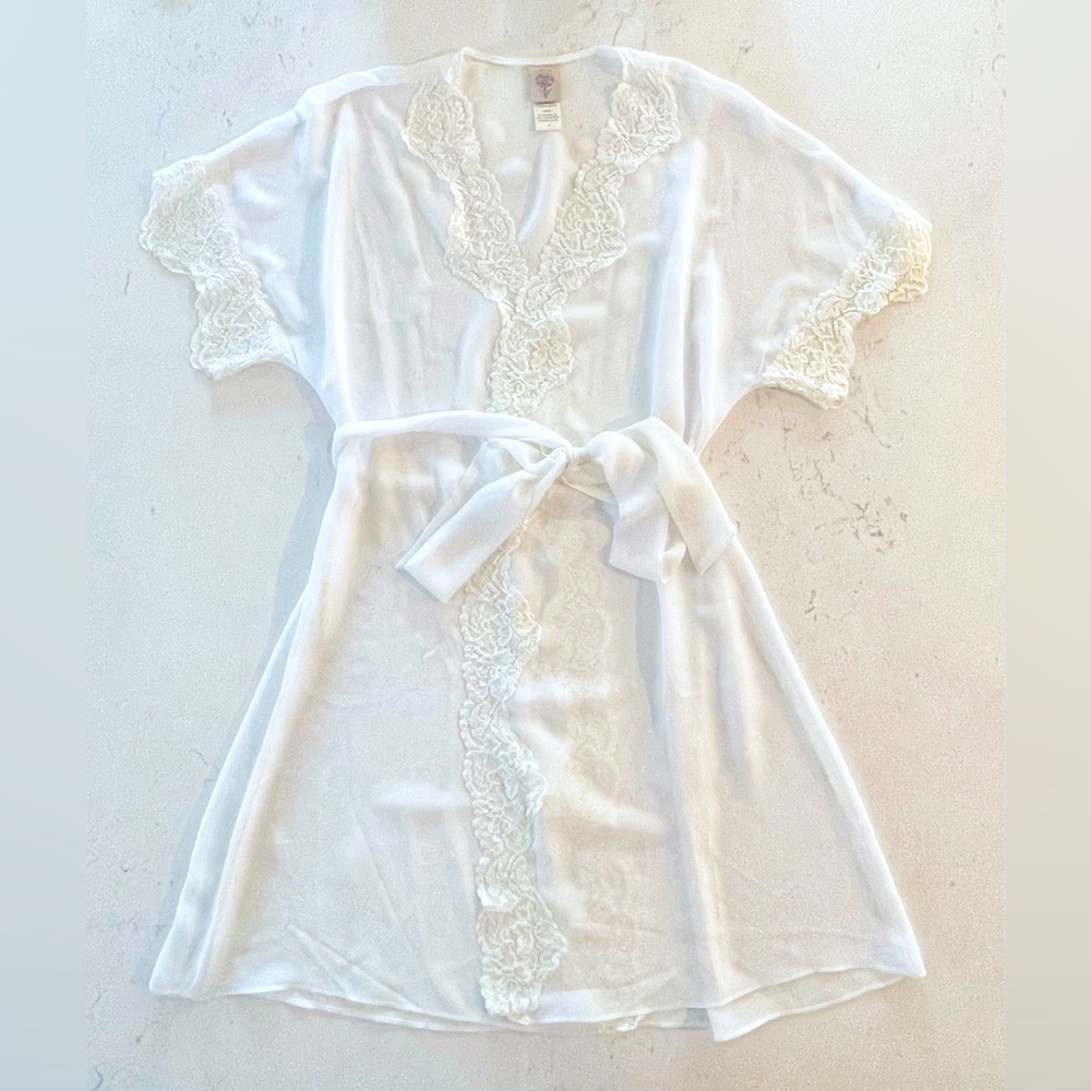 In Bloom By Jonquil Bridal White Lace Short Sleeve Robe NTL031 Size M